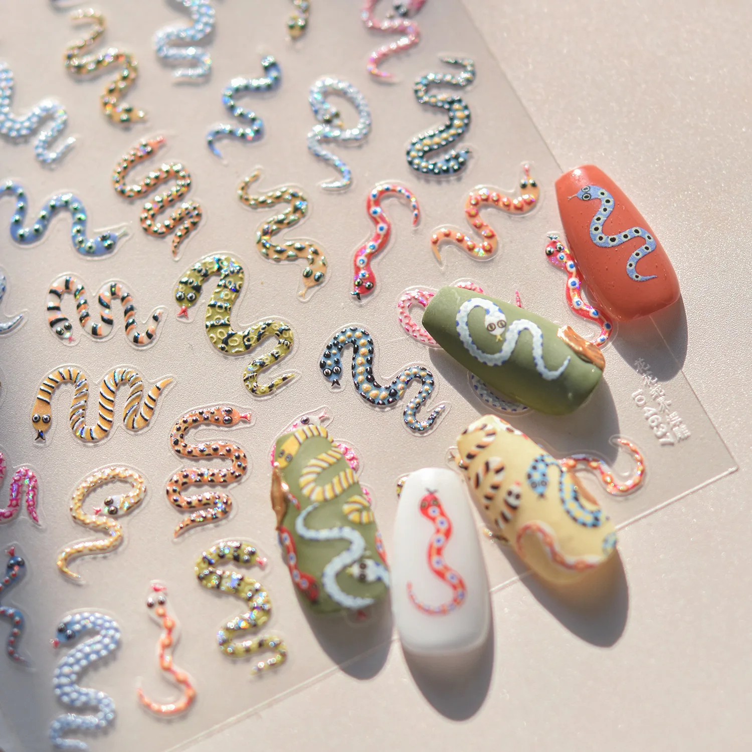 1pcs 5D Embossed Colors Snake  - Nail Art Zelda 评论和价格
